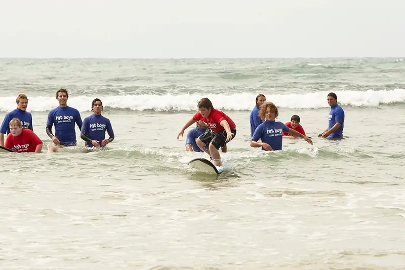 Blake Oakfield surf school