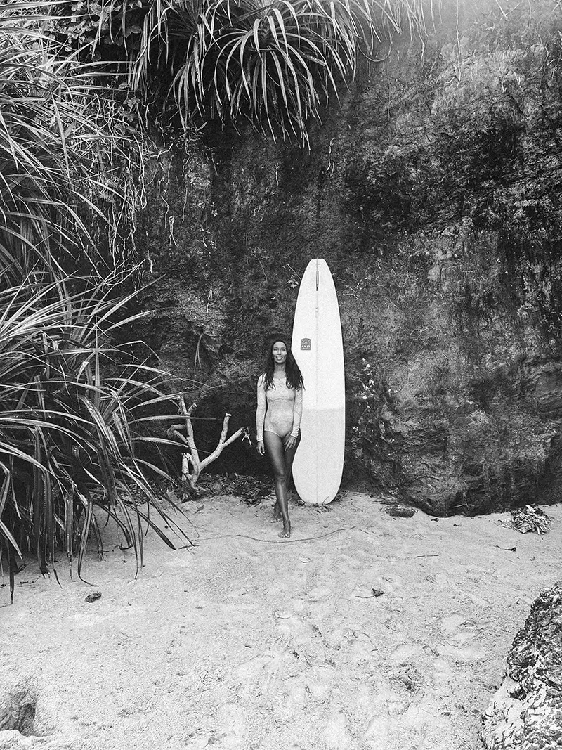 World waves - surfing in India